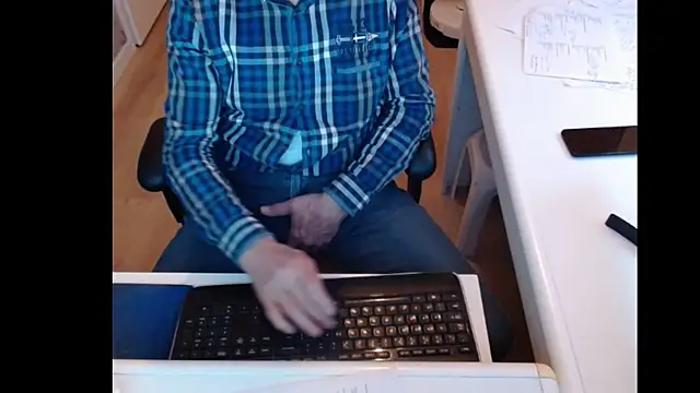 dutchpornking online show from February 10, 2025, 7:58 am