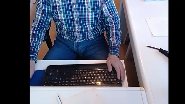 dutchpornking online show from February 15, 2025, 7:27 am