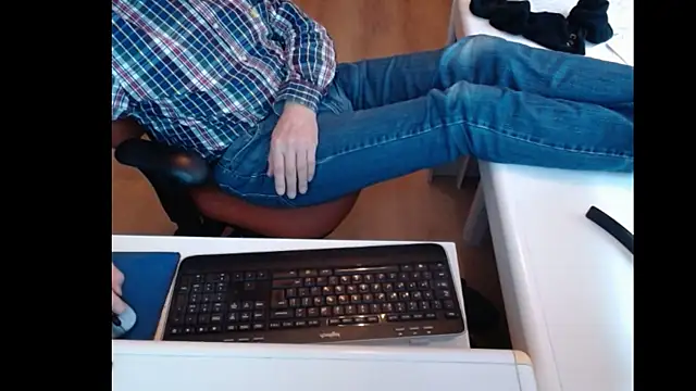 dutchpornking online show from February 15, 2025, 1:38 pm