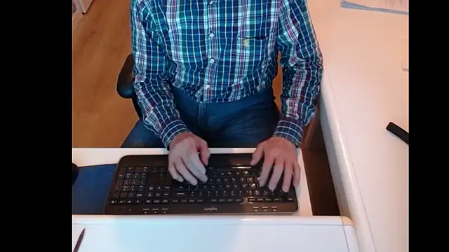 dutchpornking online show from February 15, 2025, 4:56 pm