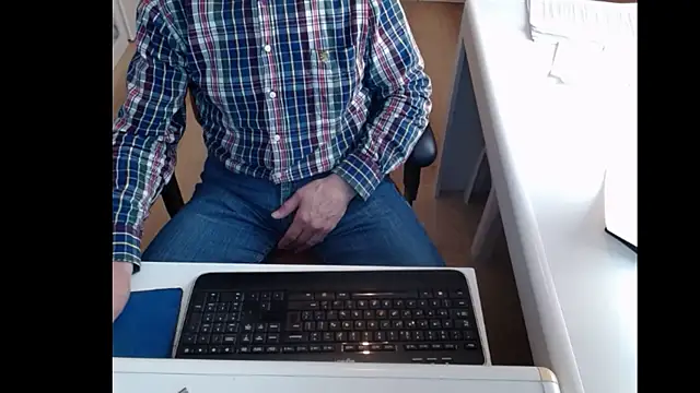 dutchpornking online show from February 17, 2025, 11:44 am