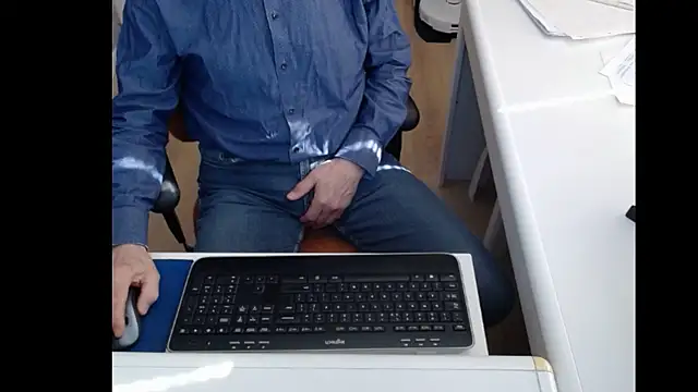 dutchpornking online show from March 18, 2025, 12:14 pm