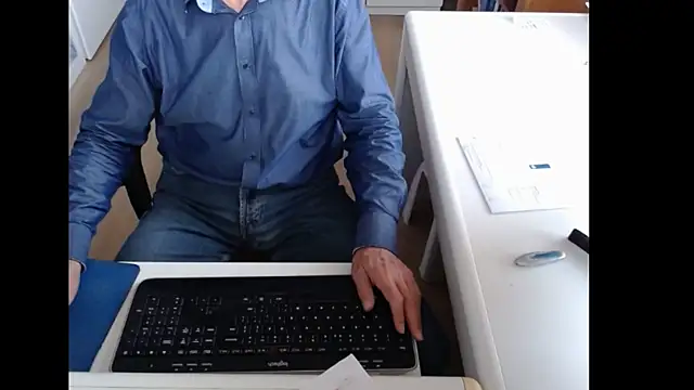 dutchpornking online show from September 19, 2025, 6:48 am