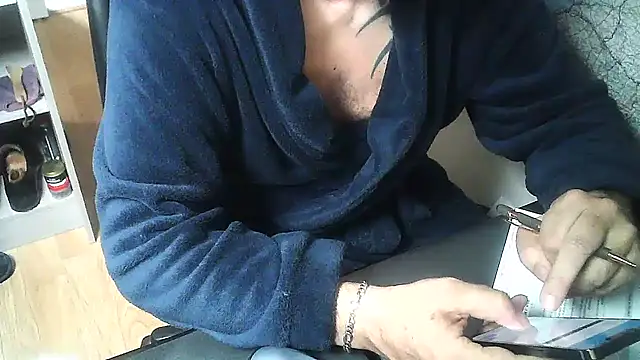 Snapshot of DUDURA@xh chatting on November 19, 2025, 8:03 am DUDURAxh online show from November 19, 2025, 8:03 am