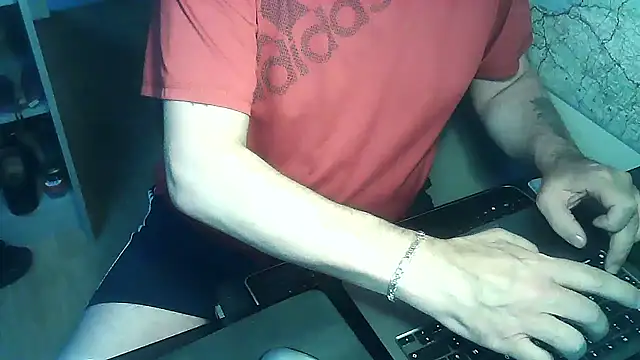 Snapshot of DUDURA@xh chatting on November 30, 2025, 3:16 pm DUDURAxh online show from November 30, 2025, 3:16 pm