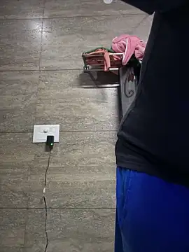 luciferdxm5 online show from February 5, 2026, 4:17 am