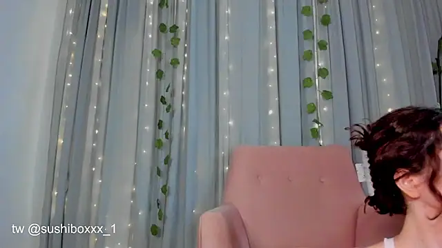 sushiboxxx online show from December 19, 2024, 1:18 pm