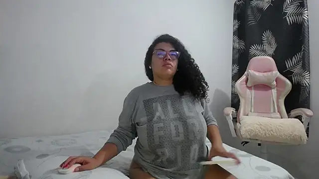 Snapshot of mabigomez00 chatting on February 6, 2026, 9:23 am mabigomez00 online show from February 6, 2026, 9:23 am