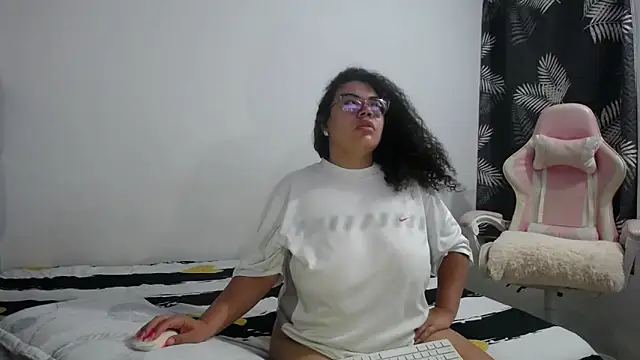 Snapshot of mabigomez00 chatting on February 12, 2026, 9:04 am mabigomez00 online show from February 12, 2026, 9:04 am