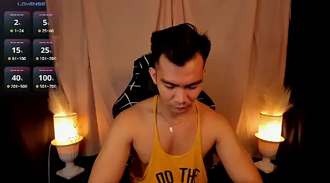 000batman000 online show from February 19, 2025, 1:06 pm