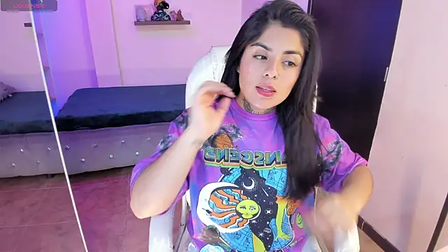Snapshot of Catalinaa_martinez chatting on January 26, 2025, 8:13 pm Catalinaa martinez online show from January 26, 2025, 8:13 pm