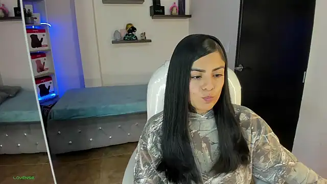 Snapshot of Catalinaa_martinez chatting on March 22, 2025, 7:53 pm Catalinaa martinez online show from March 22, 2025, 7:53 pm