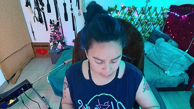 elektra 32 online show from December 18, 2025, 7:09 pm