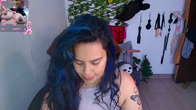 Snapshot of elektra_32 chatting on February 16, 2026, 12:01 pm elektra 32 online show from February 16, 2026, 12:01 pm