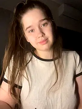 Snapshot of HornyGirlH chatting on November 10, 2025, 1:48 am HornyGirlH online show from November 10, 2025, 1:48 am