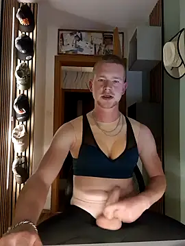 Snapshot of Playbunniboy chatting on September 18, 2025, 6:10 pm Playbunniboy online show from September 18, 2025, 6:10 pm