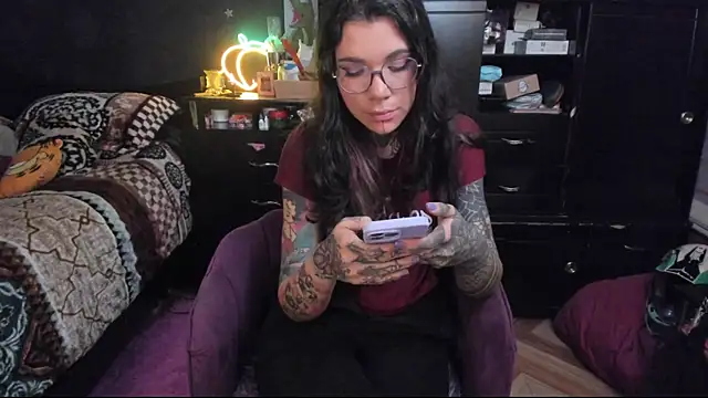Snapshot of Lilmarieee chatting on January 23, 2025, 12:57 am Lilmarieee online show from January 23, 2025, 12:57 am