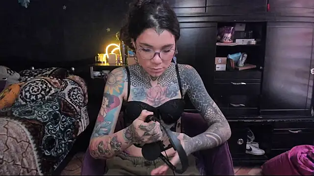 Snapshot of Lilmarieee chatting on February 26, 2025, 3:19 pm Lilmarieee online show from February 26, 2025, 3:19 pm