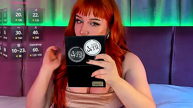 Snapshot of RoseRoxy chatting on October 12, 2025, 6:34 am RoseRoxy online show from October 12, 2025, 6:34 am