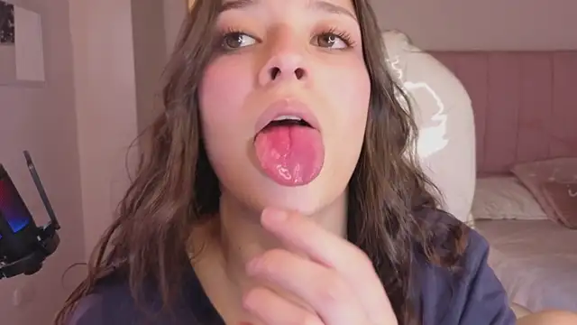 Amaia Daniells online show from January 9, 2026, 4:15 am