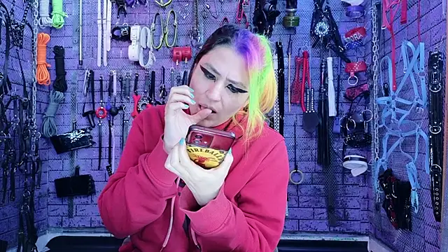 PANDORANEZZ online show from March 23, 2026, 4:11 pm