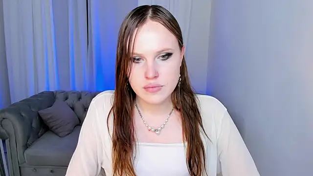 EffieMinki online show from July 17, 2026, 9:08 pm