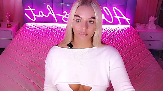 AllwaysHotJ online show from February 3, 2026, 6:40 am