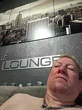 tomtom111111 online show from September 26, 2025, 7:45 am