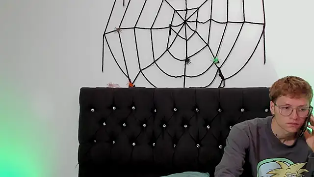 Snapshot of A_sexy_couple__ chatting on November 6, 2025, 6:20 pm A sexy couple online show from November 6, 2025, 6:20 pm