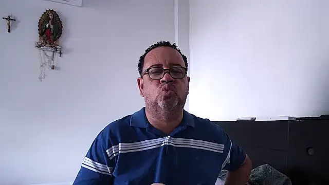 djtomxxx2777 online show from October 18, 2025, 3:02 pm