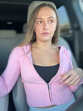 lunagirl13 online show from October 6, 2025, 5:43 pm