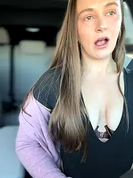 lunagirl13 online show from November 11, 2025, 8:53 pm