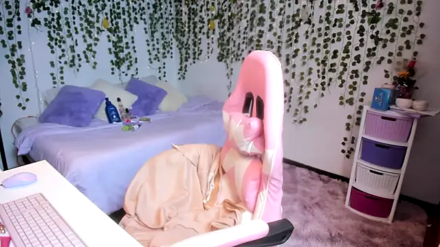 violeta milleer online show from November 25, 2025, 5:35 pm