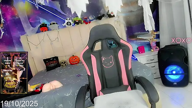 Nella Dolls online show from October 19, 2025, 8:42 pm