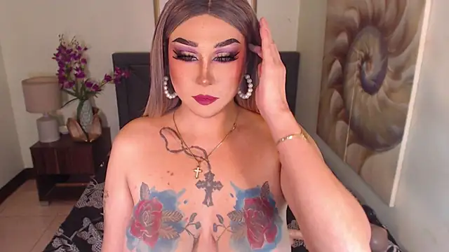 Snapshot of Transdomts4u chatting on December 15, 2024, 7:21 pm Transdomts4u online show from December 15, 2024, 7:21 pm