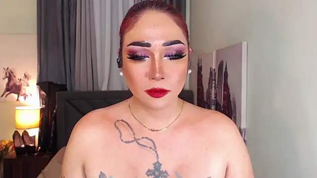 Snapshot of Transdomts4u chatting on February 14, 2025, 8:15 pm Transdomts4u online show from February 14, 2025, 8:15 pm