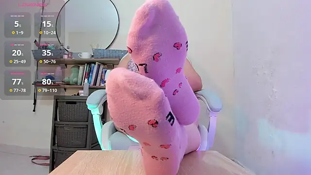 zoe 37 online show from January 24, 2025, 1:57 pm