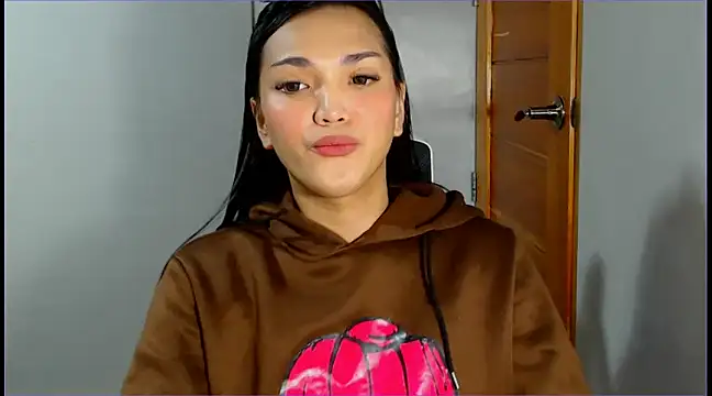 WONDERWOMAN2023 online show from March 9, 2025, 1:04 am