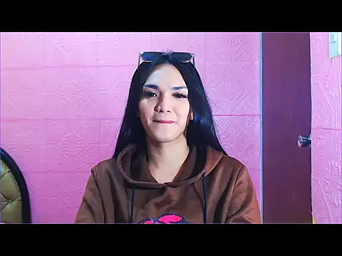 WONDERWOMAN2023 online show from October 6, 2025, 8:39 pm