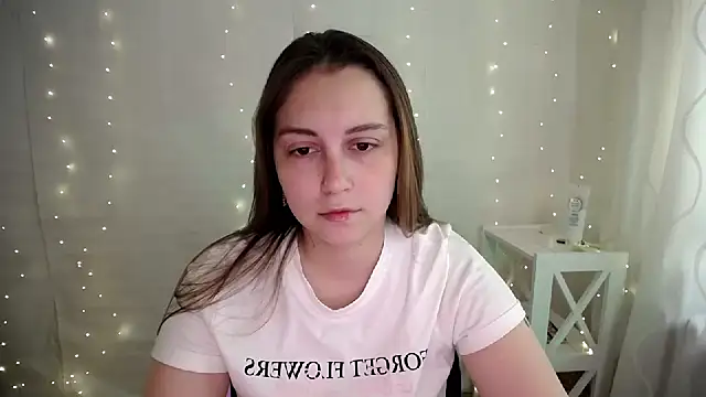 Snapshot of SweetPrincess_ chatting on May 8, 2026, 5:35 am SweetPrincess online show from May 8, 2026, 5:35 am