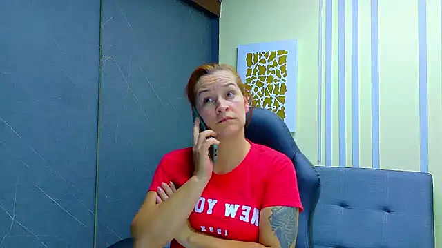 Snapshot of Britney_taylor_ chatting on July 3, 2026, 9:32 pm Britney taylor online show from July 3, 2026, 9:32 pm