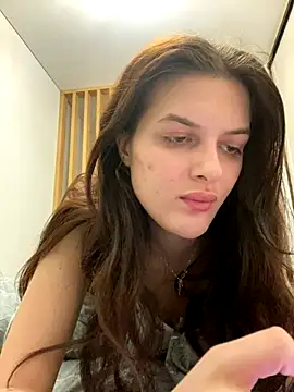 Snapshot of little_belucci chatting on December 4, 2024, 8:29 pm little belucci online show from December 4, 2024, 8:29 pm