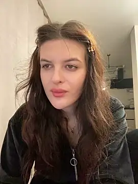 Snapshot of little_belucci chatting on December 12, 2024, 4:21 pm little belucci online show from December 12, 2024, 4:21 pm