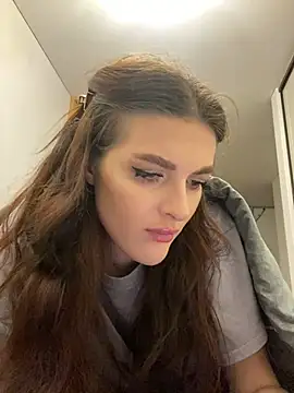 Snapshot of little_belucci chatting on February 2, 2025, 7:46 pm little belucci online show from February 2, 2025, 7:46 pm