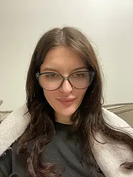 Snapshot of little_belucci chatting on February 9, 2025, 4:29 pm little belucci online show from February 9, 2025, 4:29 pm