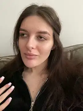 Snapshot of little_belucci chatting on February 14, 2025, 12:14 pm little belucci online show from February 14, 2025, 12:14 pm