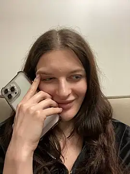 Snapshot of little_belucci chatting on March 6, 2025, 5:22 pm little belucci online show from March 6, 2025, 5:22 pm