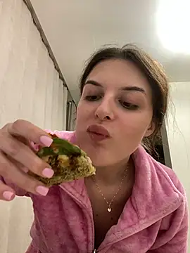 Snapshot of little_belucci chatting on March 19, 2025, 6:12 pm little belucci online show from March 19, 2025, 6:12 pm