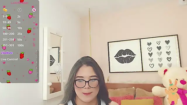 Snapshot of miss_linda_ chatting on January 8, 2025, 7:56 pm miss linda online show from January 8, 2025, 7:56 pm