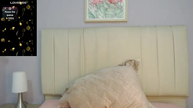 amy le01 online show from October 14, 2025, 1:23 pm